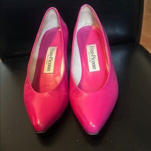 Evan Picone Women's Bright Pink Pointed Toe Pumps